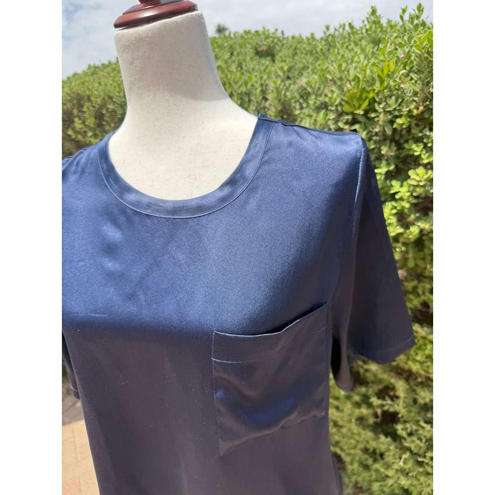 Cozy Earth Womens Navy Blue 100% Silk Satin Short‎ Sleeve Pocket Tee Top Small - Picture 2 of 10